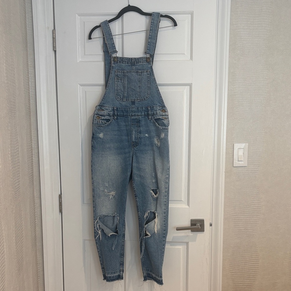 Zara Blue Denim Distressed overalls
